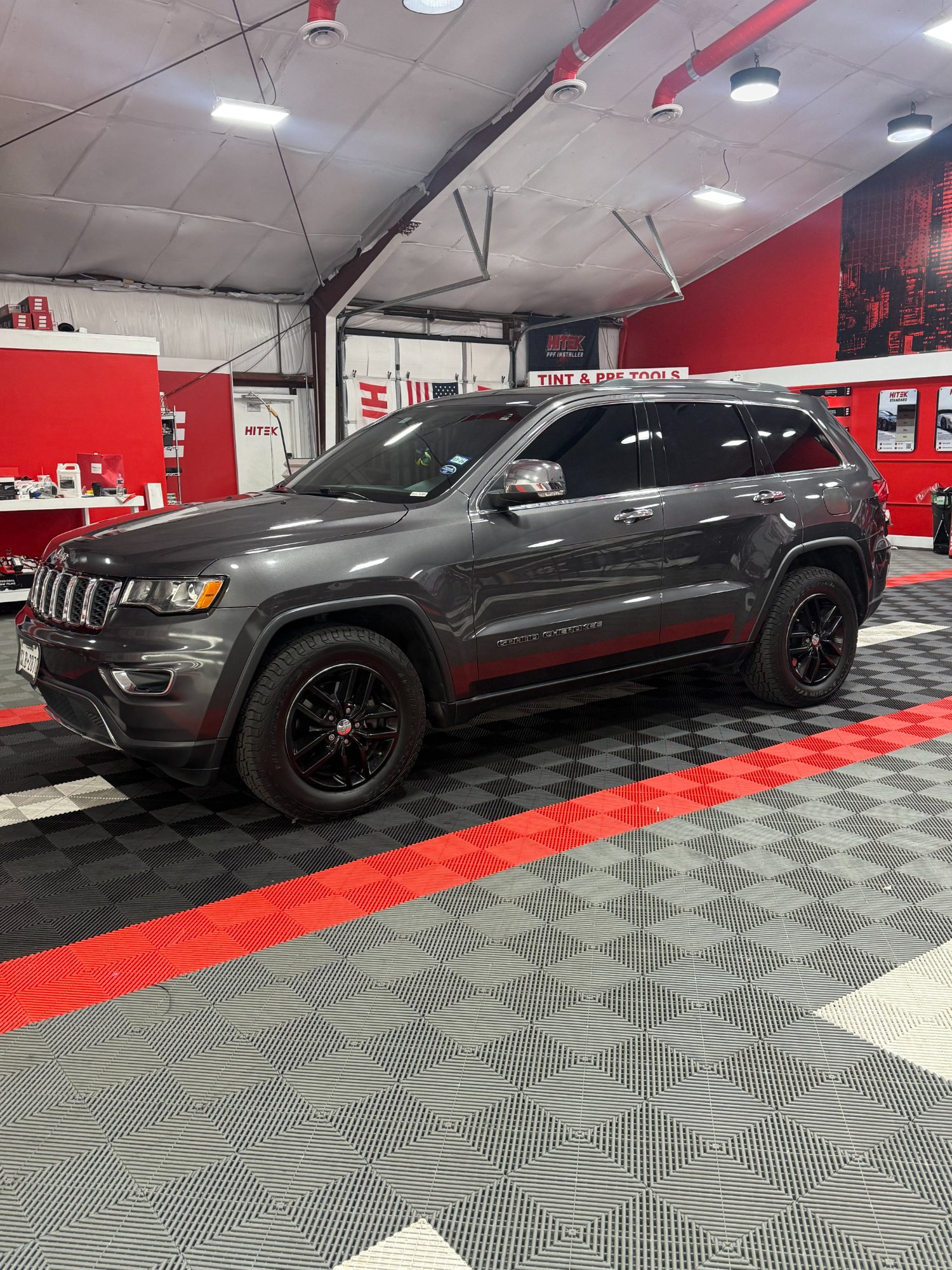 Jeep Grand Cherokee Gray